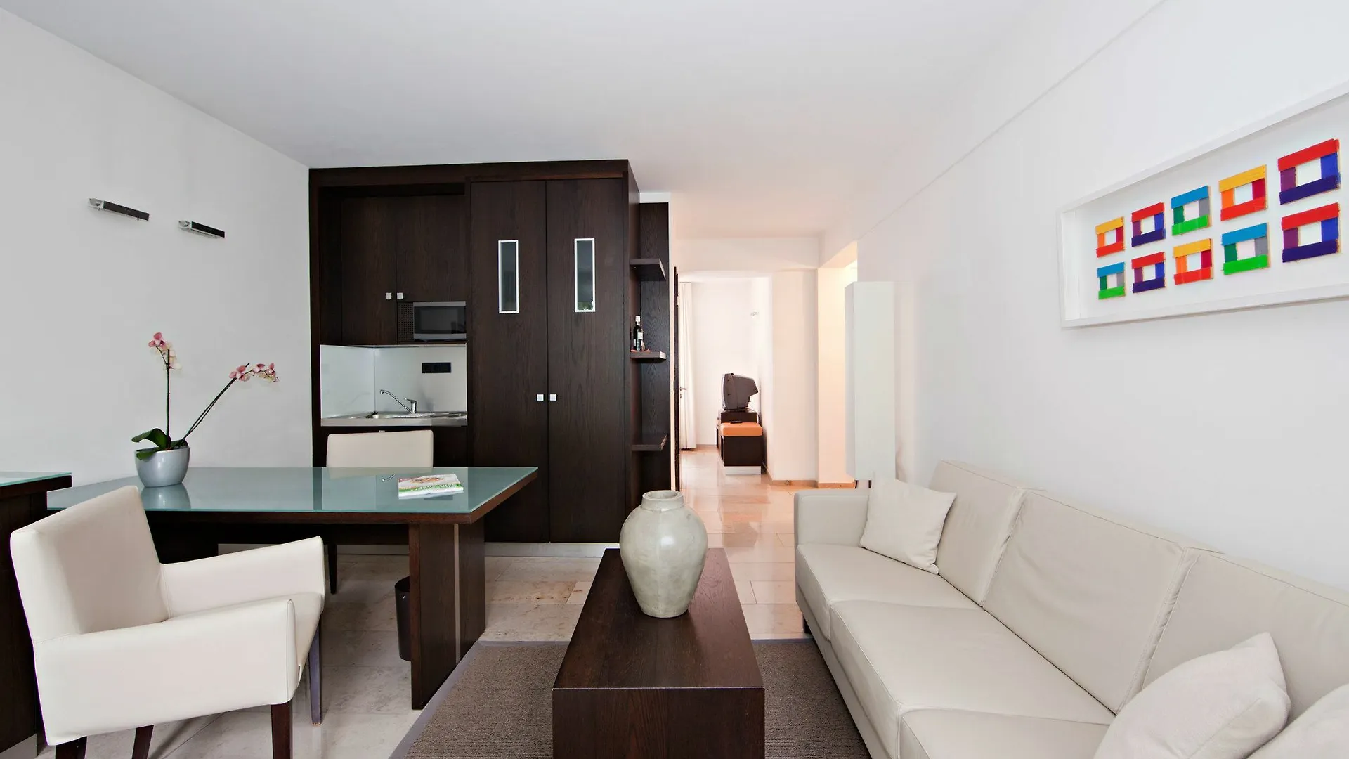 Burns Apartments Dusseldorf 0*,